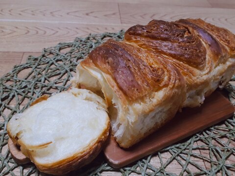 オーバーナイト発酵でクロワッサン風食パン!